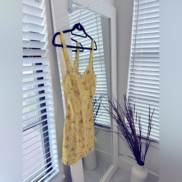 Reformation Dress (L) - Picture 7 of 7